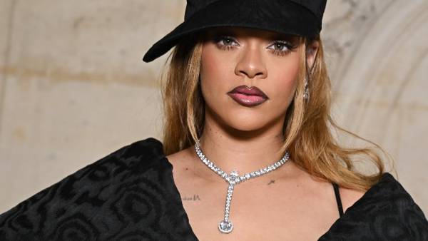 Rihanna performs first full concert in 8 years at pre-wedding celebration for Indian billionaire's son